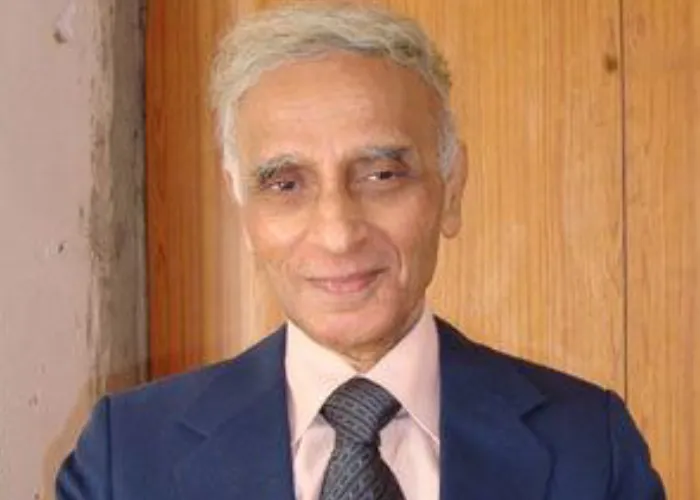 Padmashree Prof. Dr. Sujoy Guha