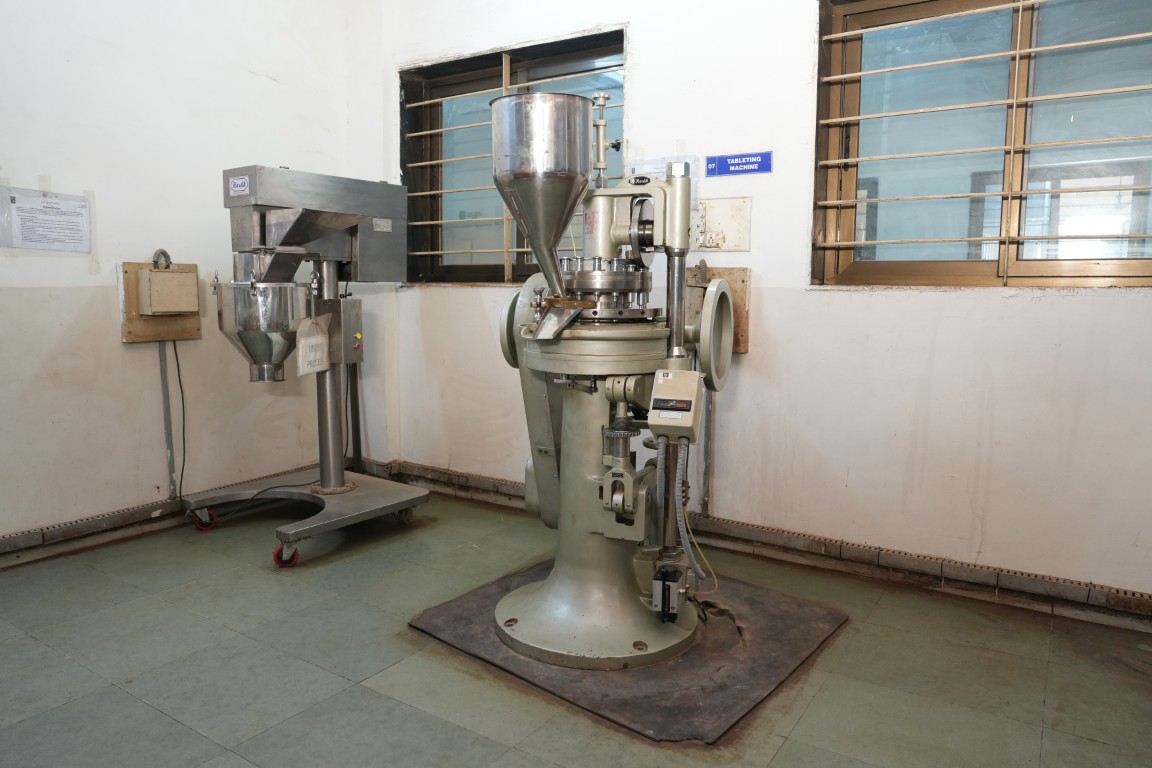 Laboratory for Ksharsutra & Parasurgical Procedures