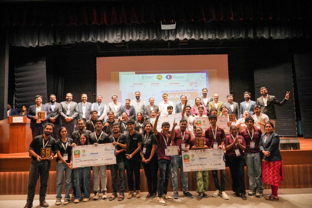 Students learning innovation and technology during Smart India Hackathon at Parul University