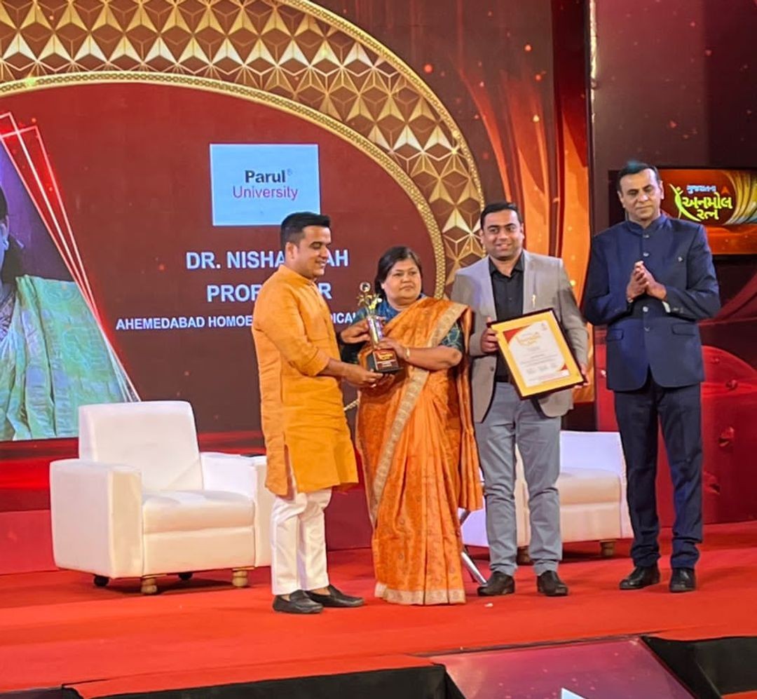 PU’s professor is bestowed with the title ‘Gujarat Na Anmol Ratan’ at the ABP Asmita award ceremony.